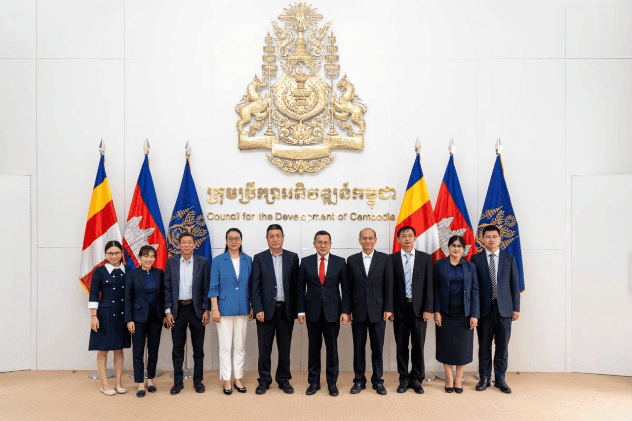 ជំនួបពិភាក្សាការងារជាមួយគណៈប្រតិភូការិយាល័យទីប្រឹក្សានៃក្រុមប្រឹក្សារដ្ឋនៃសាធារណរដ្ឋប្រជាមានិតចិន